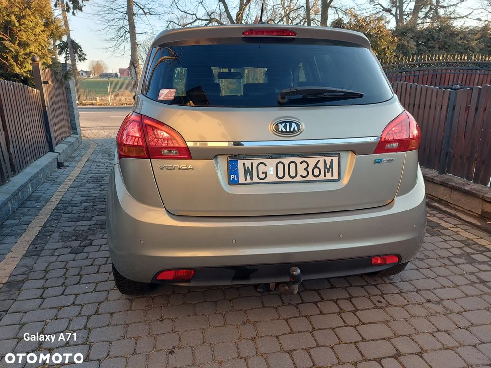 Kia Venga - 12