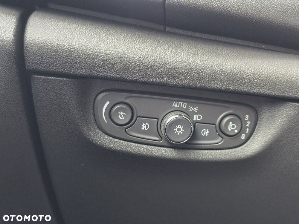 Opel Insignia - 19