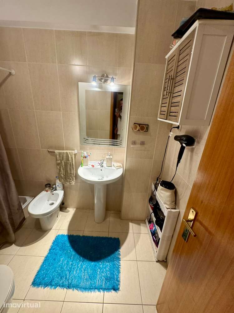 Apartamento T3 com 2 casas de banho e 2 garagens fechadas - Grande imagem: 3/28