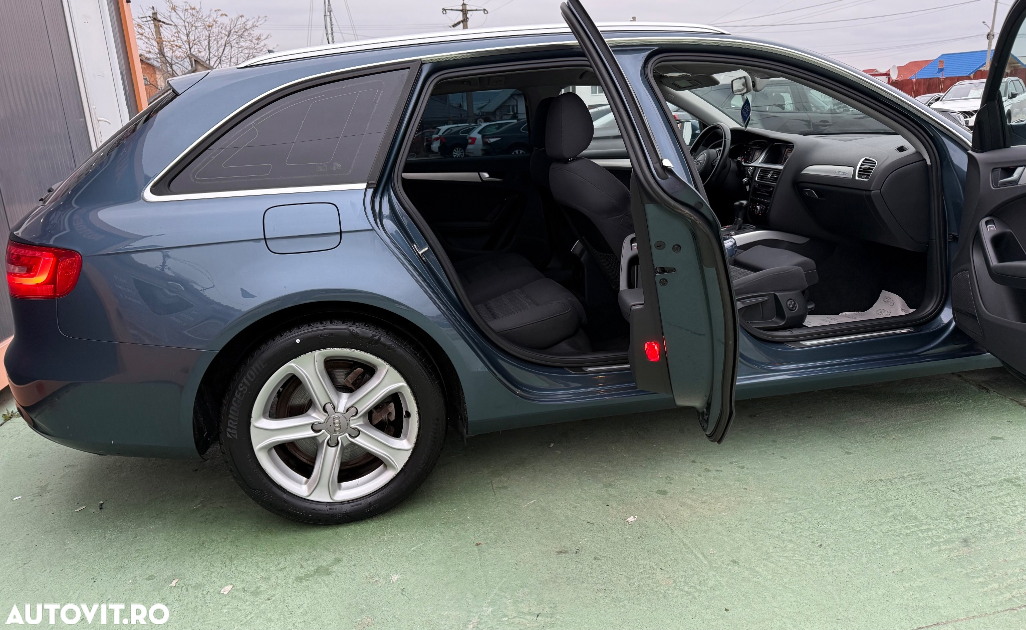 Audi A4 Avant 2.0 TDI quattro S tronic Sport - 28