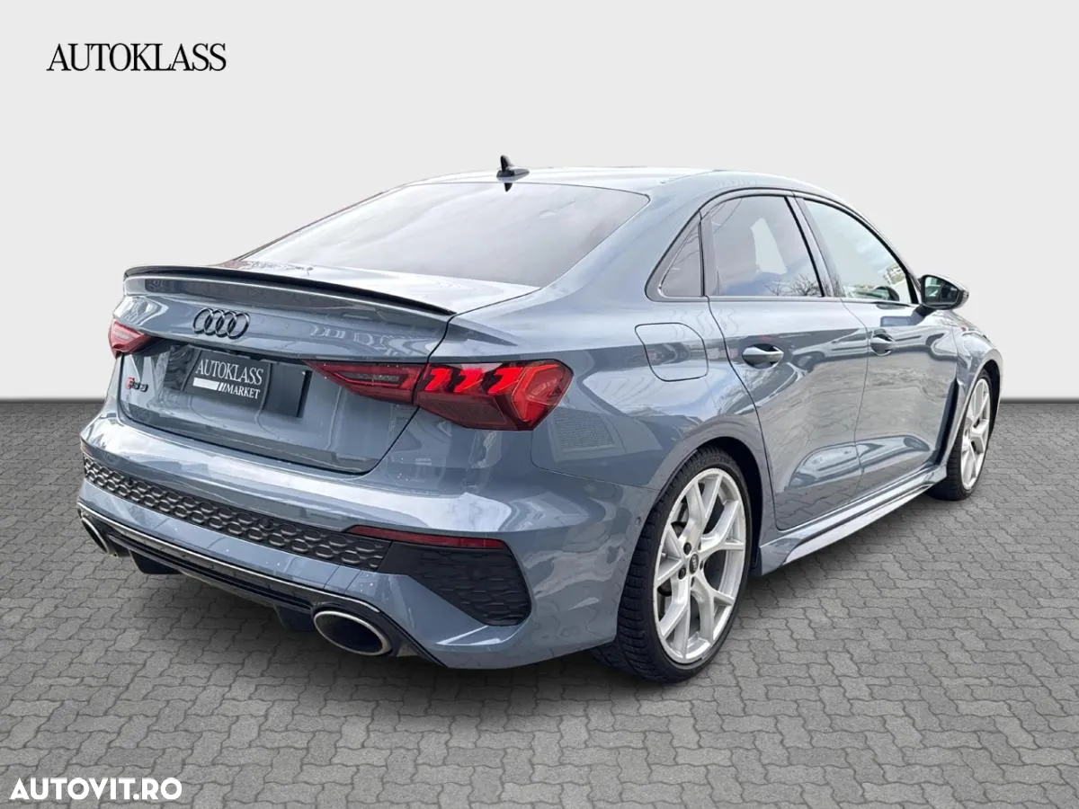 Audi RS3 TFSI quattro S tronic - 8