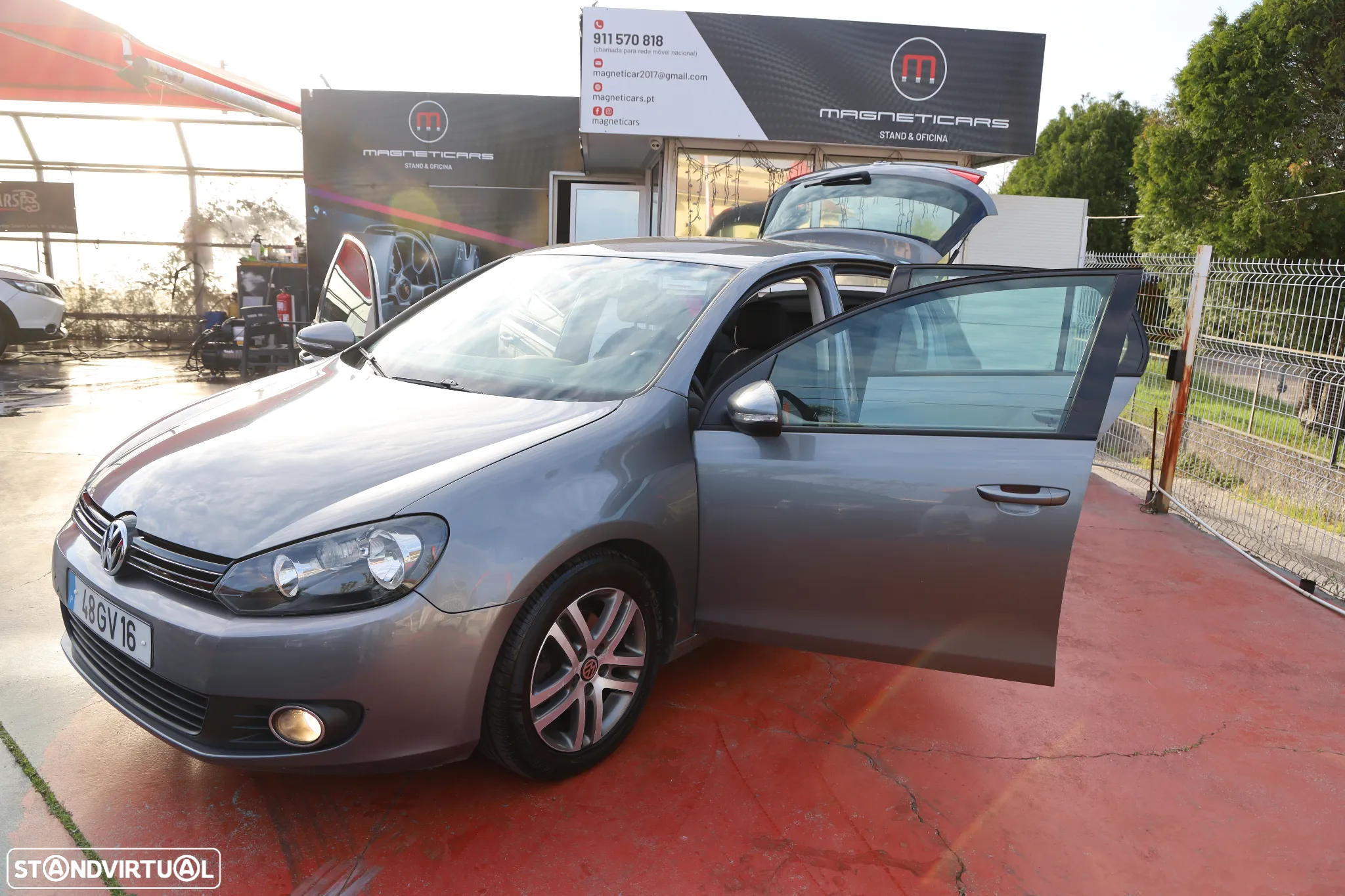 VW Golf 2.0 TDi Confortline - 16