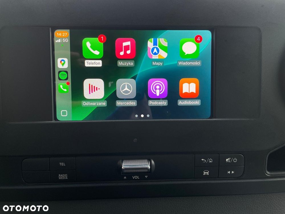 Mercedes-Benz Sprinter - 24