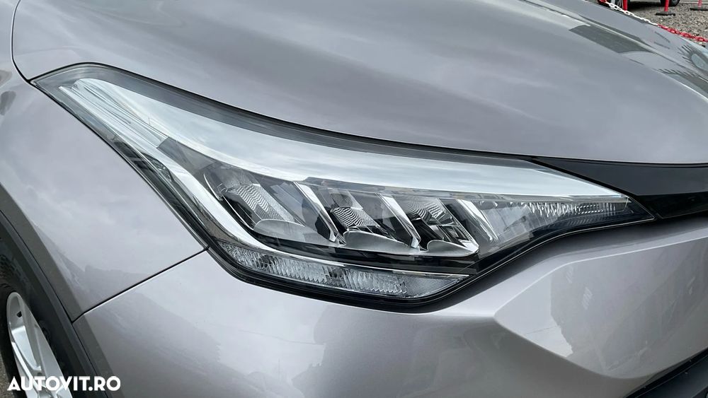 Toyota C-HR 1.8 HSD 122 CP 4x2 CVT Core - 11