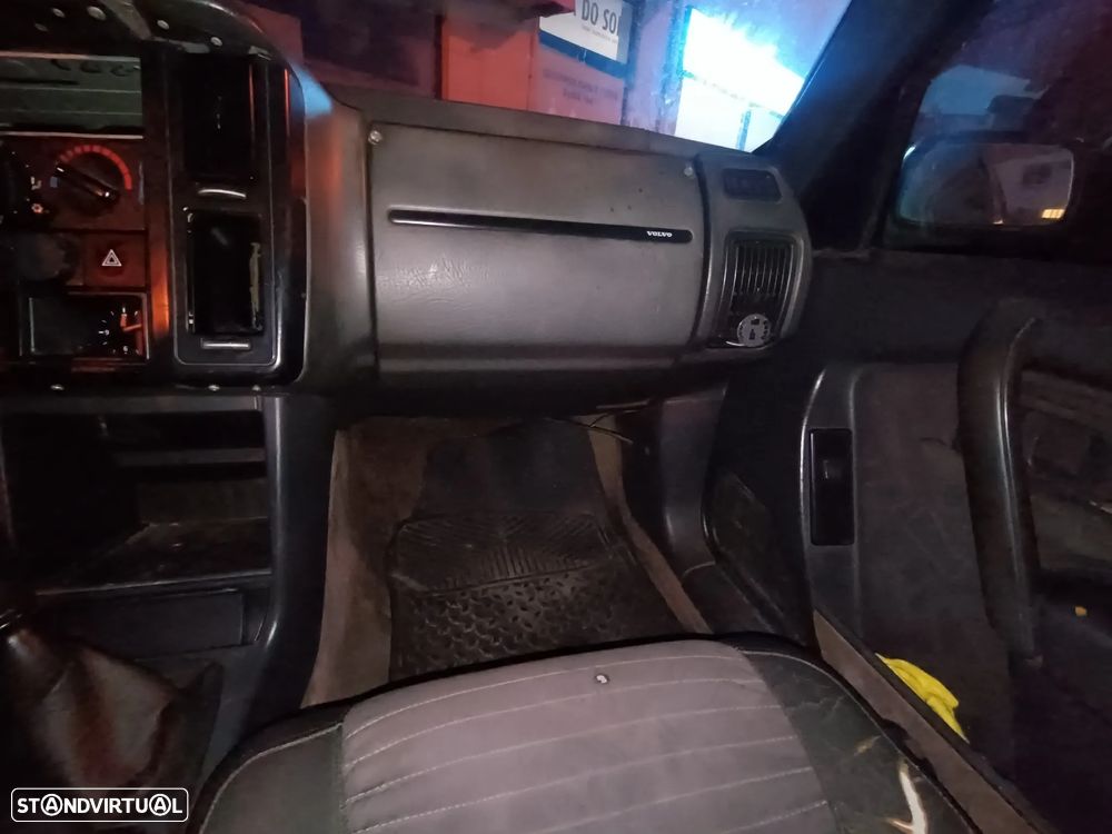 Volvo 460 1.9 TD - 12