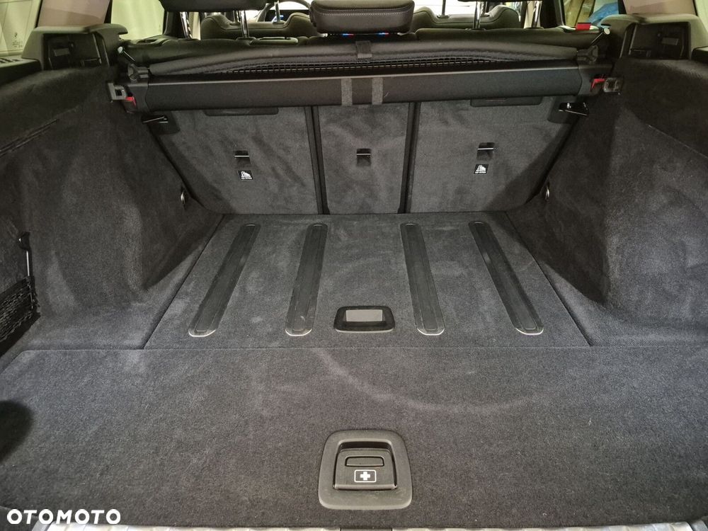 BMW Seria 3 320d xDrive mHEV - 18