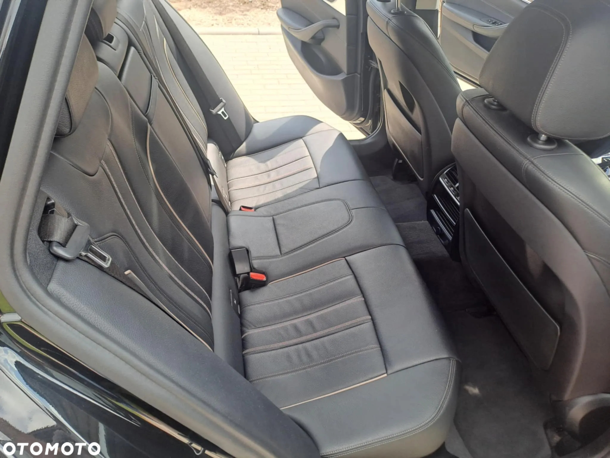 BMW Seria 5 520d Luxury Line - 11