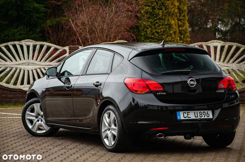 Opel Astra 1.4 Turbo Innovation - 11