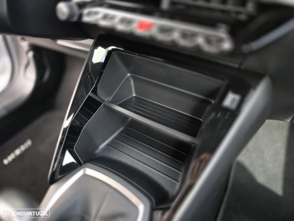 Peugeot 2008 1.2 PureTech Style - 23