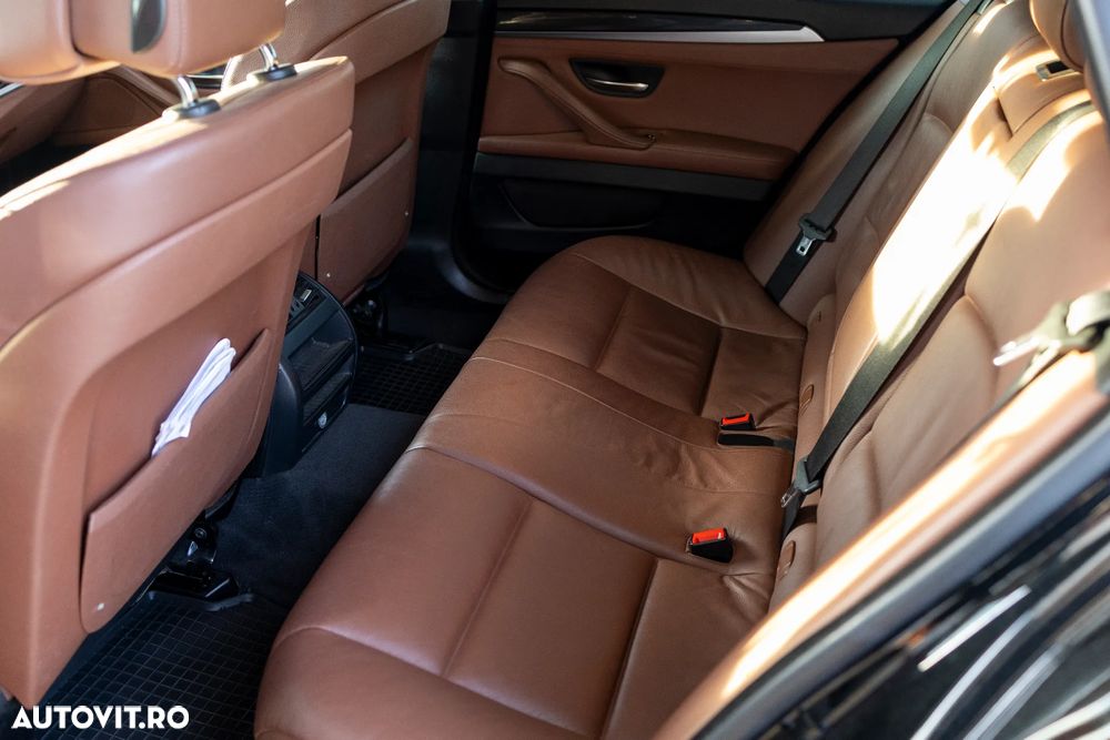 BMW Seria 5 520d Luxury Line - 13