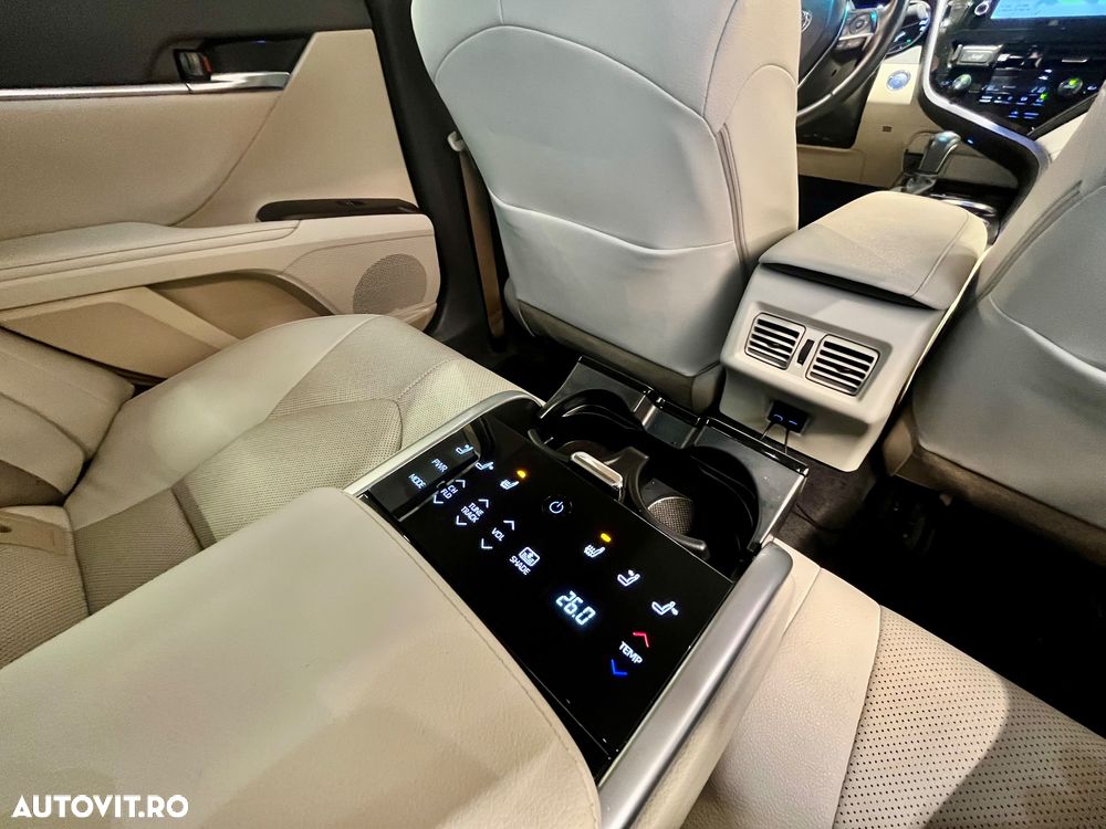 Toyota Camry 2.5 Hybrid Exclusive - 33