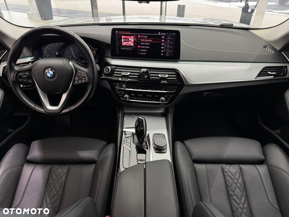 BMW Seria 5 520i - 14