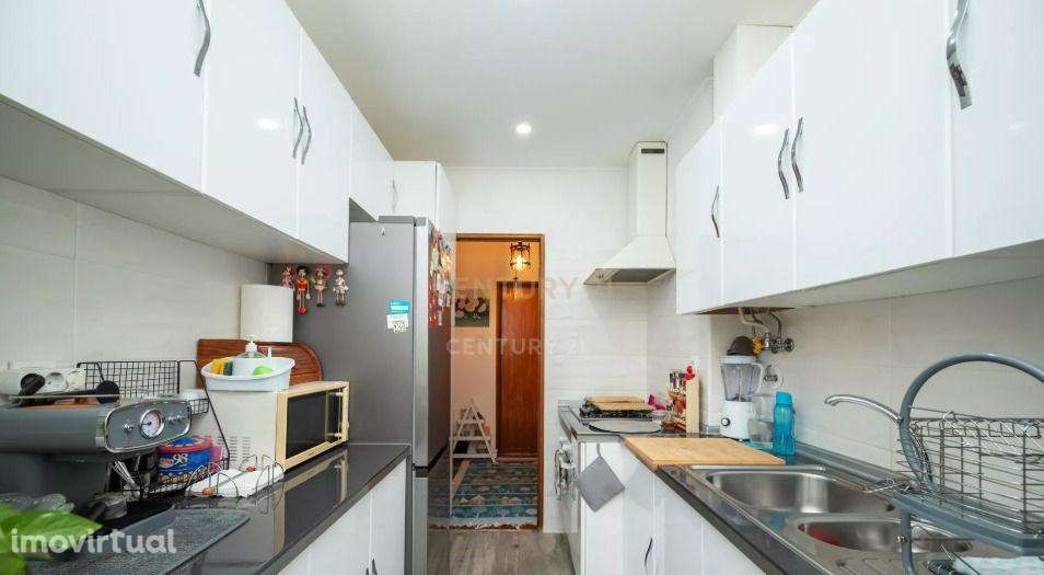 T1 +1 na Zona Central da Reboleira – Oportunidade de Investimento - Grande imagem: 3/18