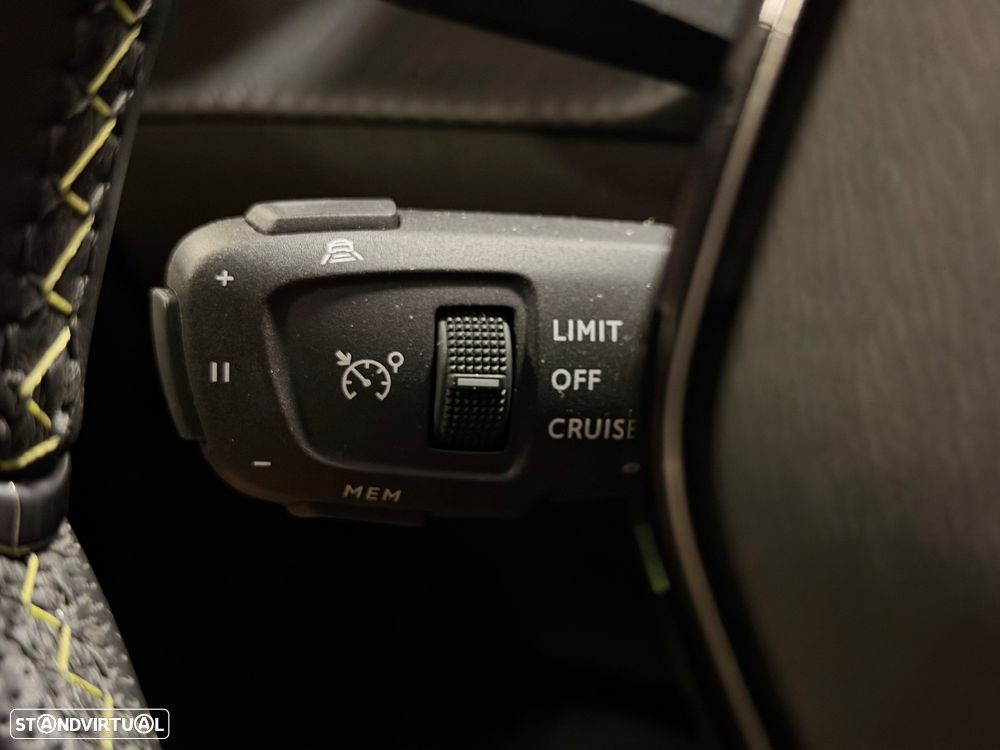 Peugeot e-208 GT - 16