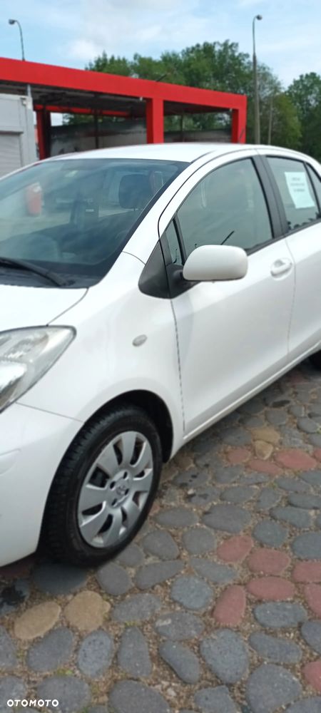 Toyota Yaris - 4