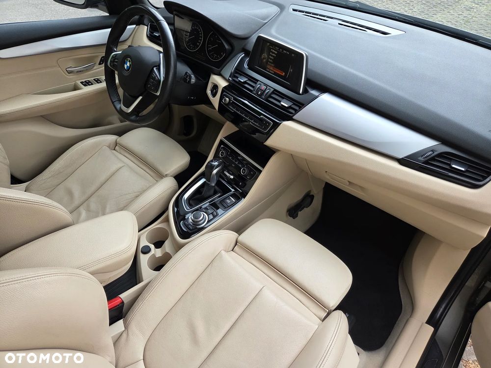 BMW Seria 2 218d Advantage - 12