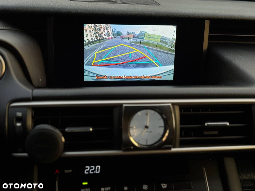Lexus IS 300h Elegance - 26