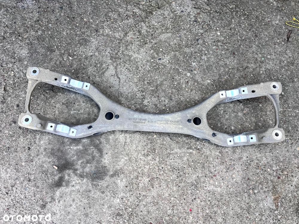 AUDI Q7 4L BELKA ZAWIESZENIA TYLNEGO TYŁ MOCOWANIE 7L8512369
