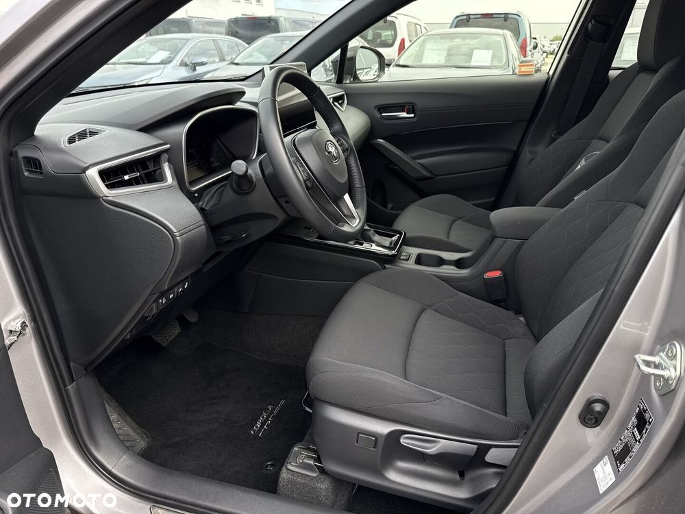 Toyota Corolla Cross - 13