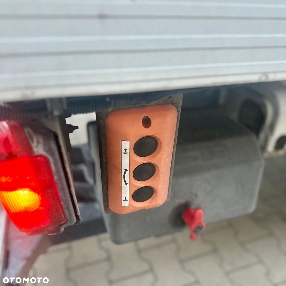 Mercedes-Benz SPRINTER - 10