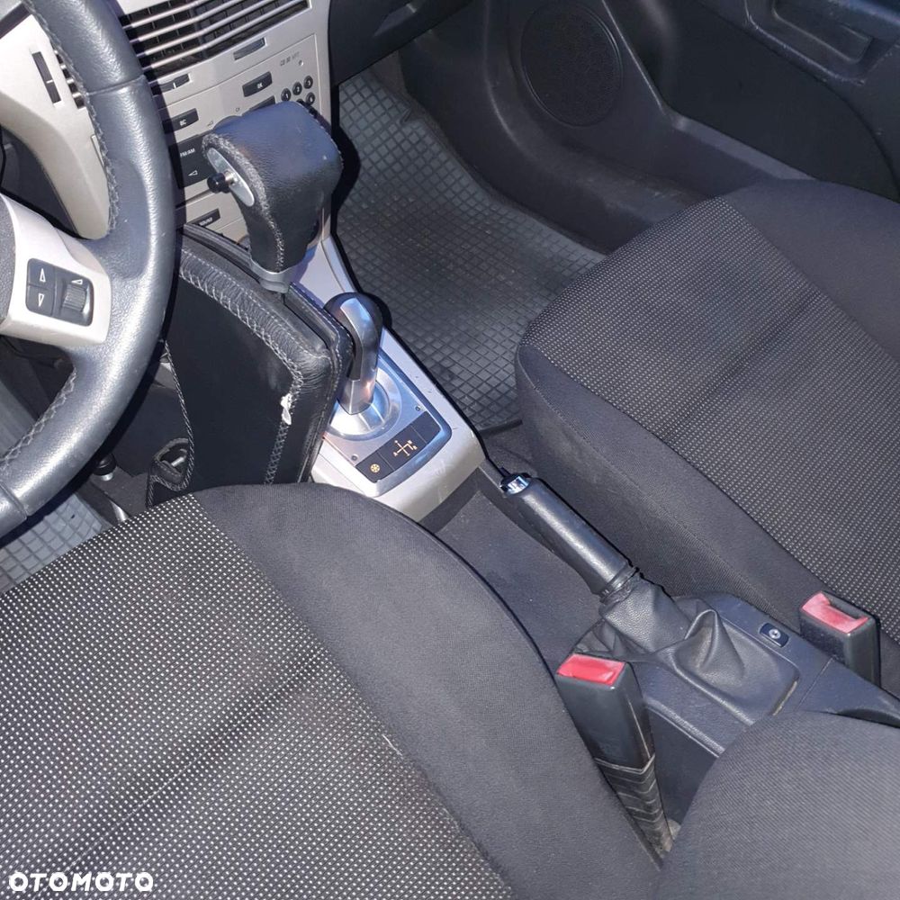 Opel Astra 1.6 Essentia EasyTronic - 8
