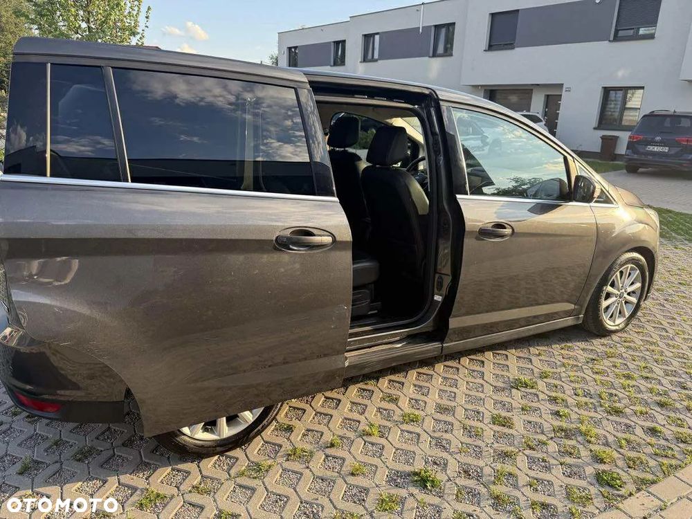 Ford Grand C-MAX - 4