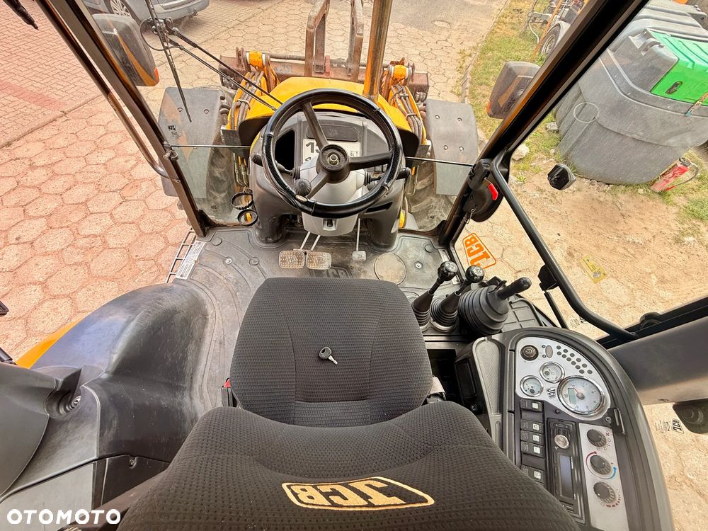JCB 4CX wiłdy, 2 łyżki - 14