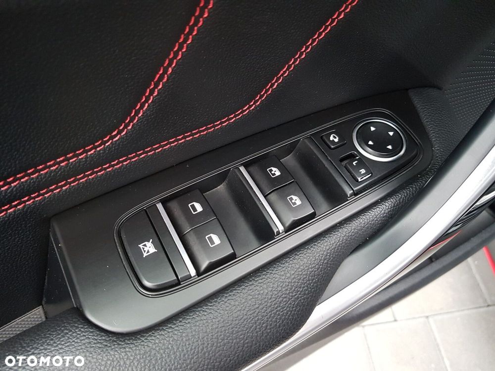 Kia ProCeed 1.6 T-GDI GT DCT - 18
