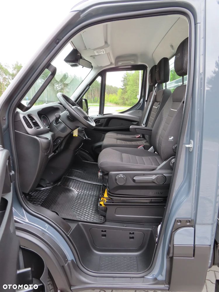 Iveco DAILY 50C18 Hi-Matic Skrzynia 6167 mm 12 Euro Palet WZMACNIANY Rozstaw Osi 4750 mm DMC 3500 KG Zabudowa RomCar Ładowność 840 Kg HAK 3500 Kg Pełna Opcja Wyposażenia Stan Auta Jak Nowy POLECAM - 31
