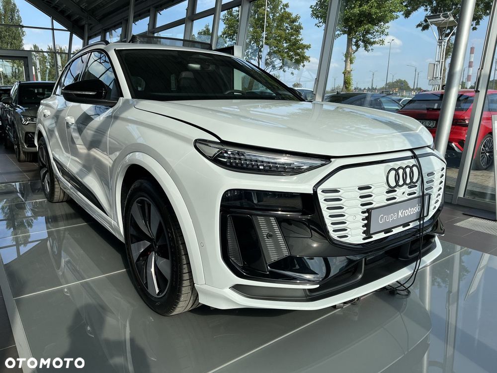 Audi Q6 e-tron - 7