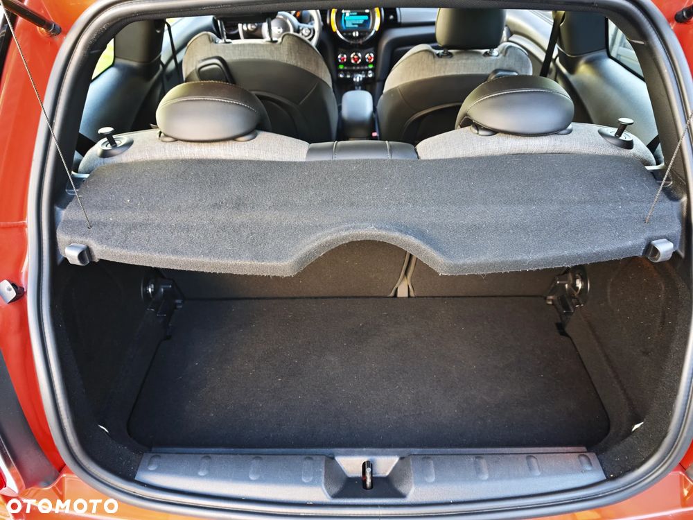 MINI Cooper Essential Trim - 24