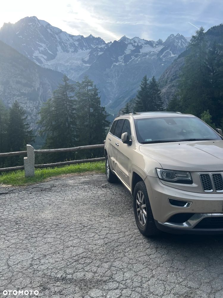 Jeep Grand Cherokee - 13
