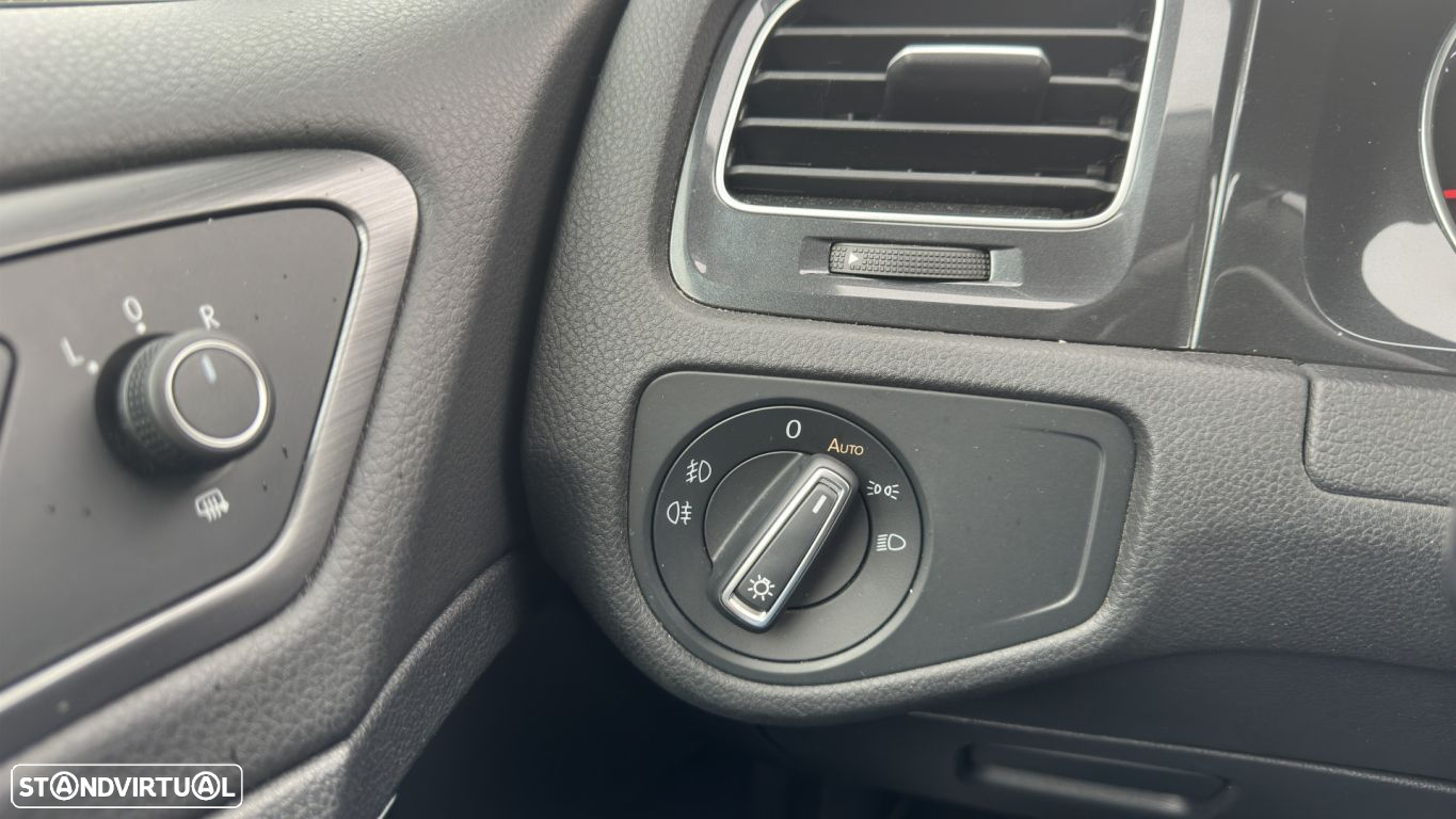 VW Golf Variant 1.6 TDi Confortline - 9