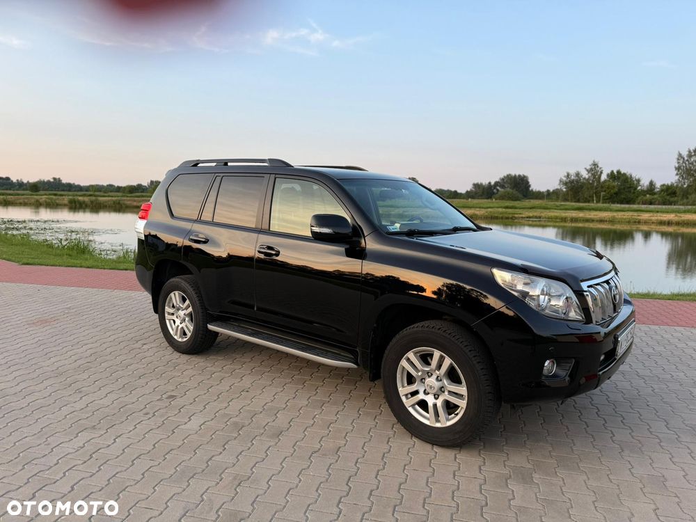 Toyota Land Cruiser - 2