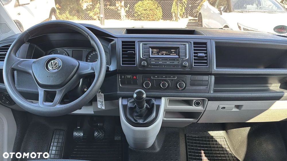 Volkswagen Transporter - 18