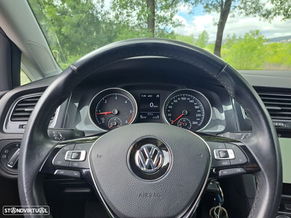 VW Golf 1.6 TDI Highline - 16