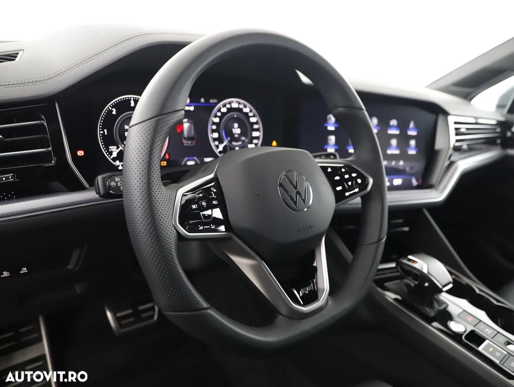 Volkswagen Touareg V6 TDI R-Style - 12