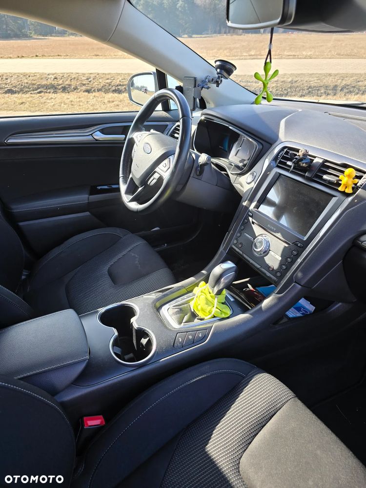 Ford Mondeo 2.0 Hybrid Titanium - 10