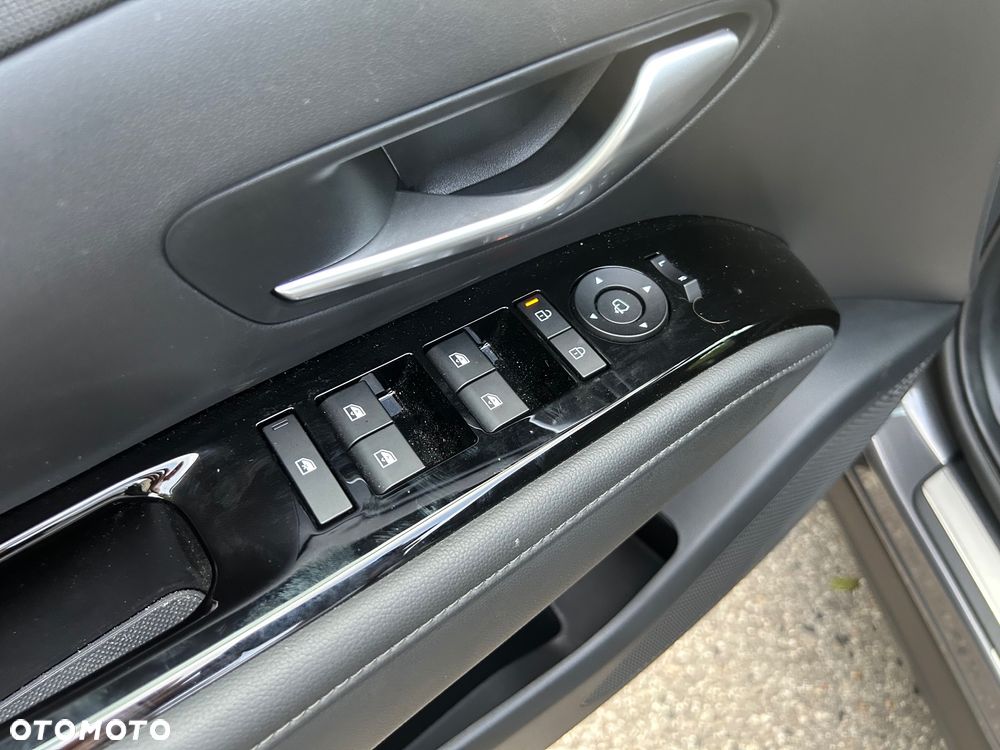 Lexus UX 300h Prestige - 26