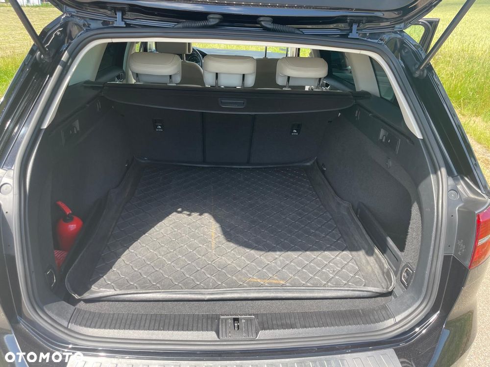Volkswagen Passat - 20