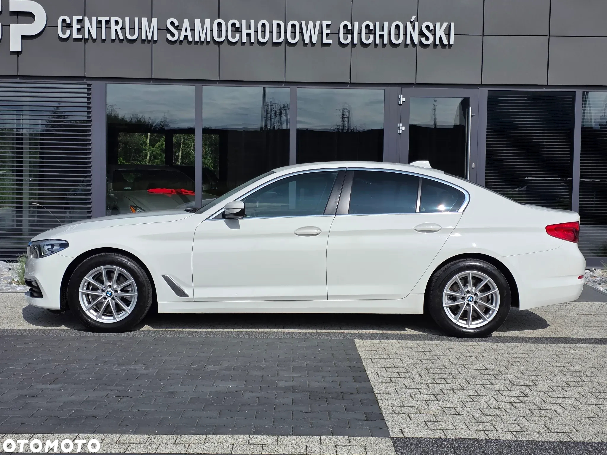 BMW Seria 5 520i - 9