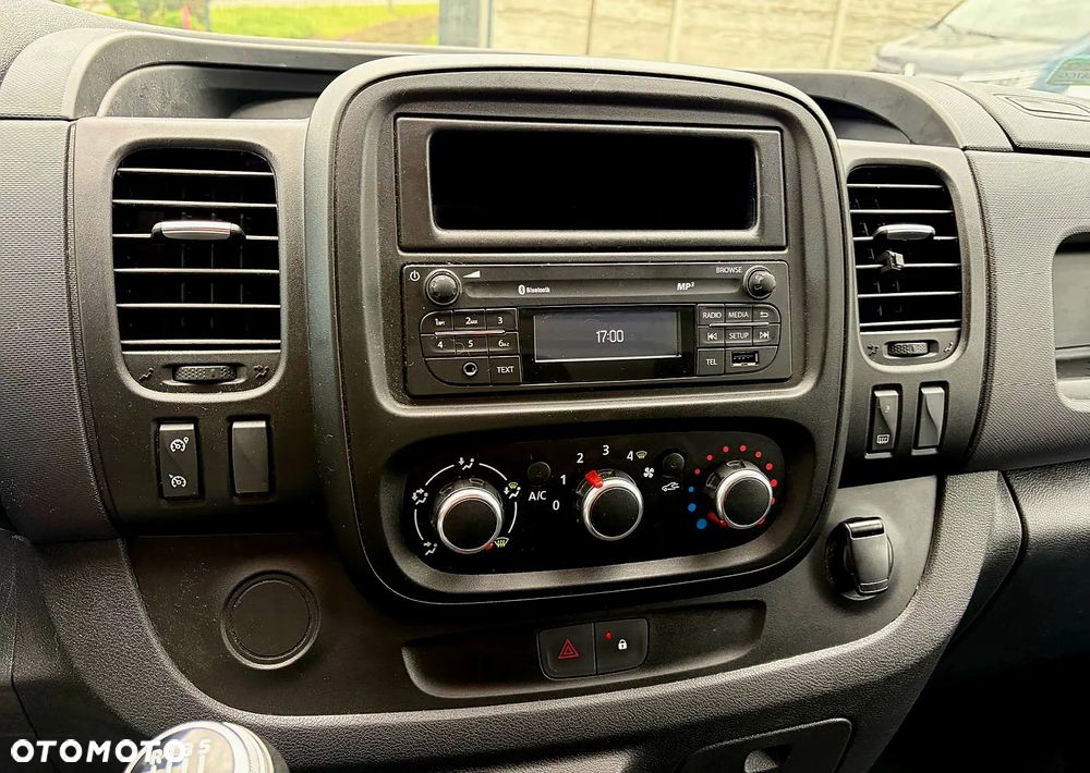 Renault Trafic - 16