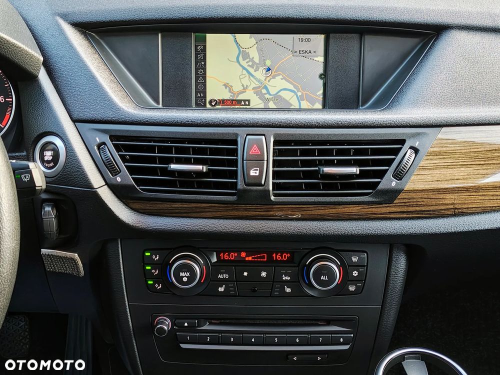 BMW X1 sDrive18i - 27