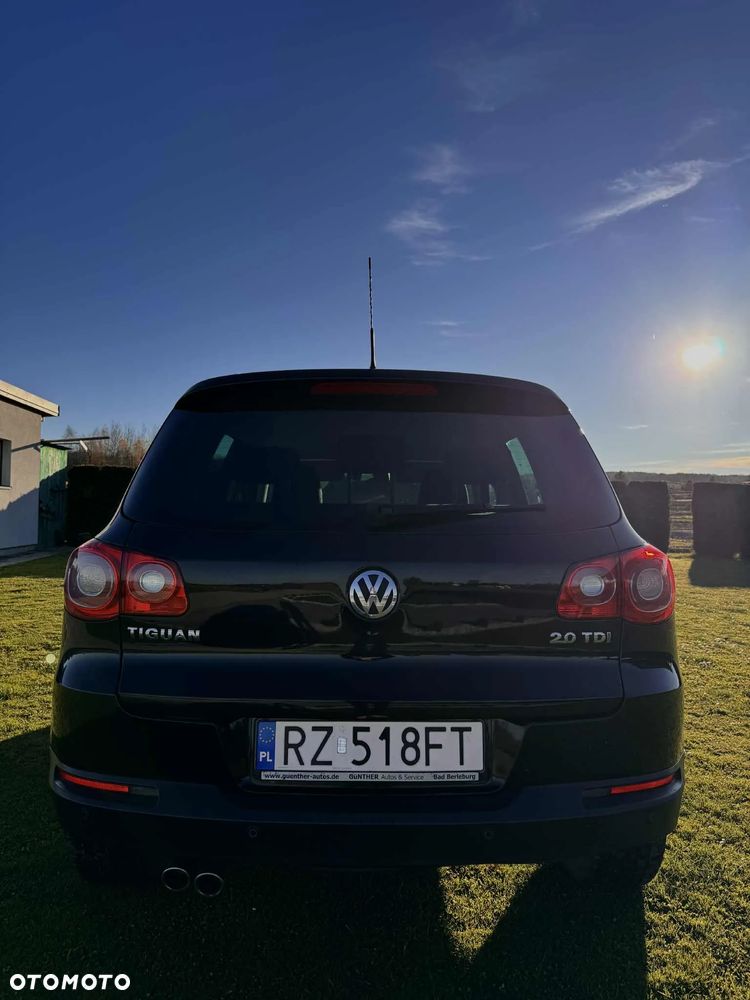 Volkswagen Tiguan - 5