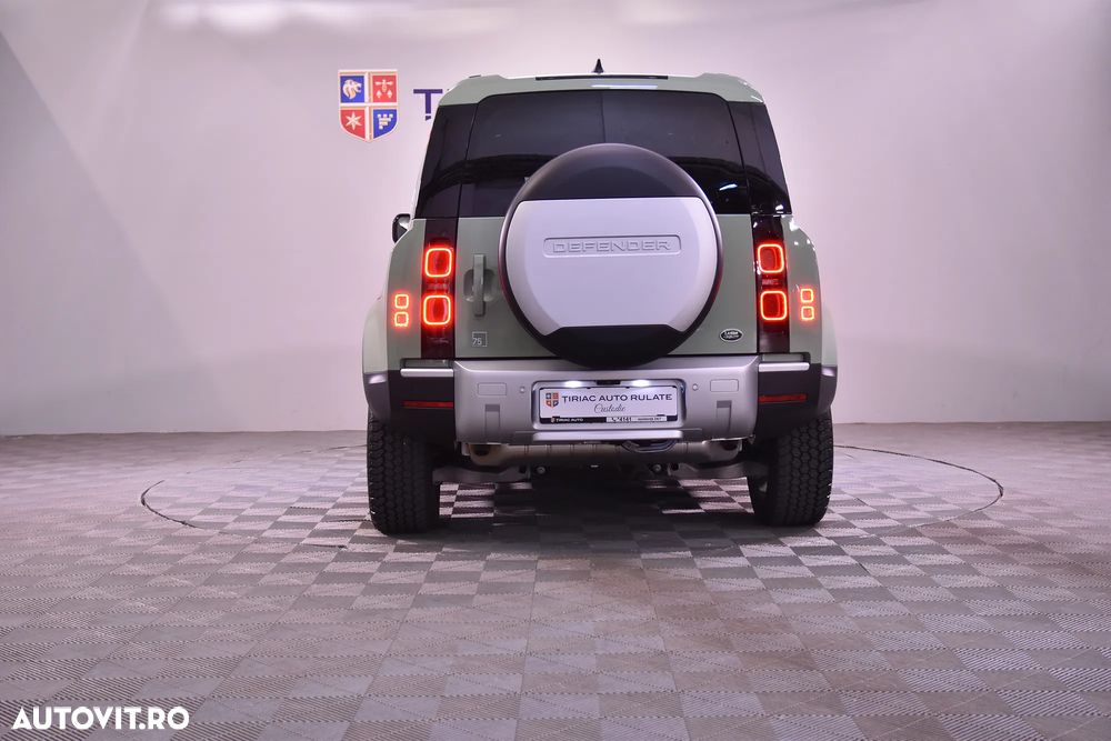 Land Rover Defender - 4