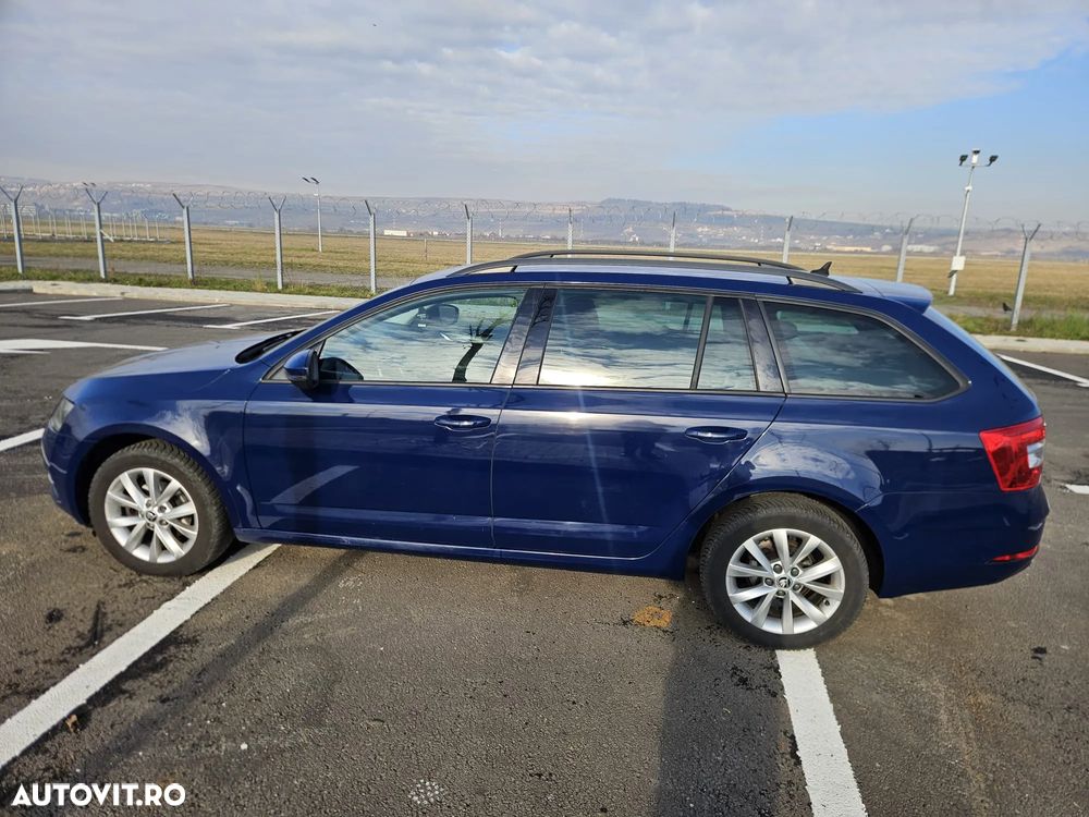 Skoda Octavia 1.6 TDI DSG Style - 3