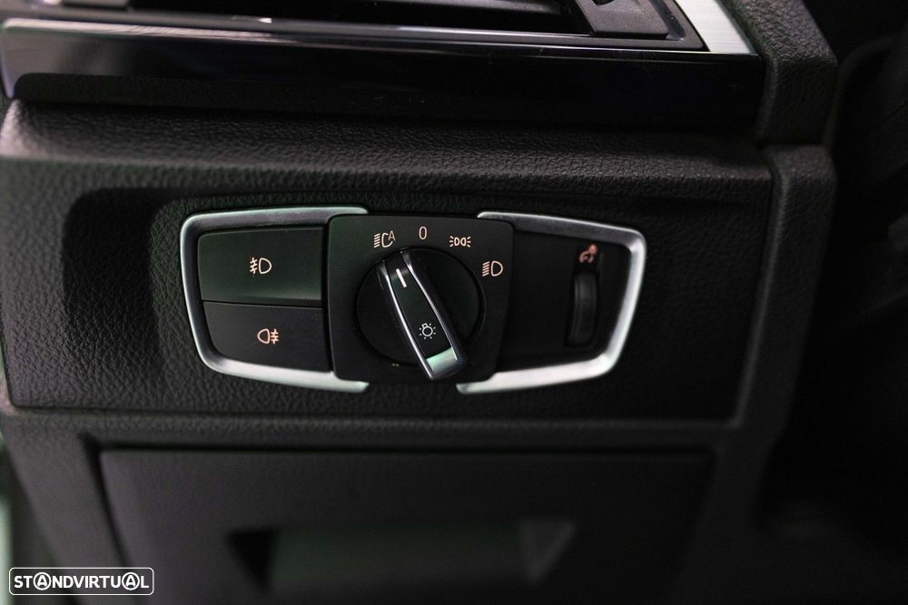 BMW 218 d Coupe Pack M - 17