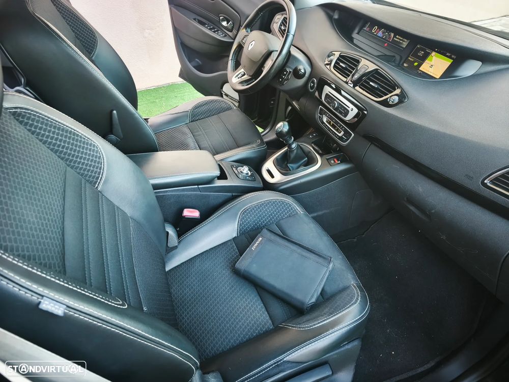 Renault Scénic Energy dCi 110 S&S Bose Edition - 17