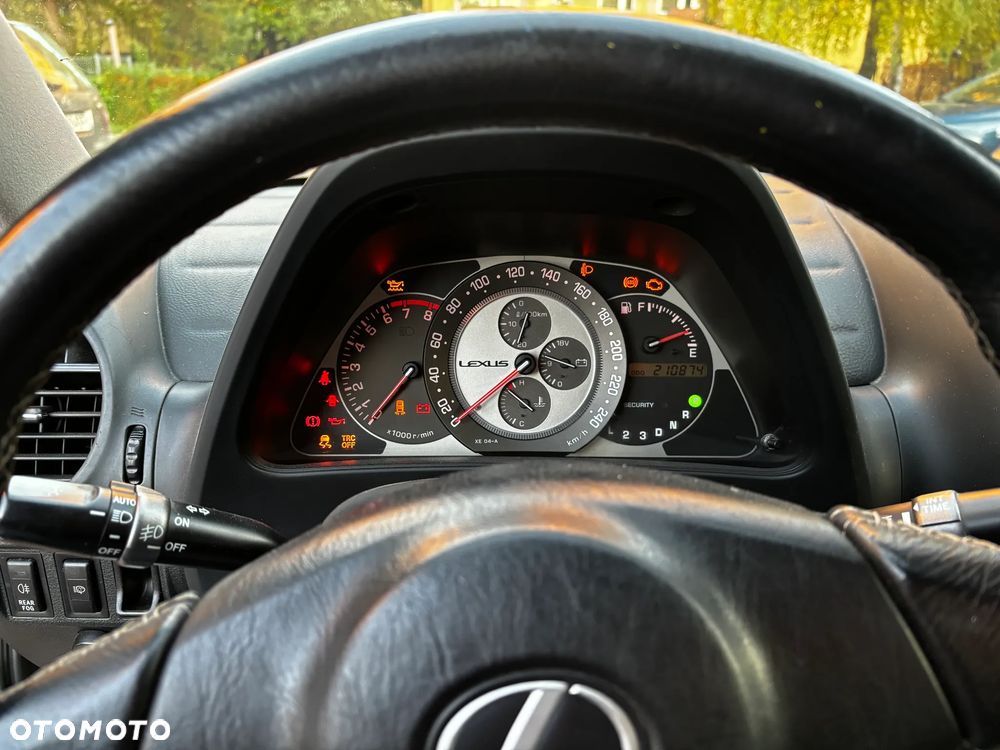 Lexus IS 200 Elegance - 3