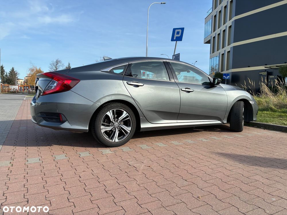 Honda Civic 1.5 T Executive CVT - 21